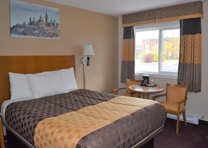 Knights Inn Arnprior